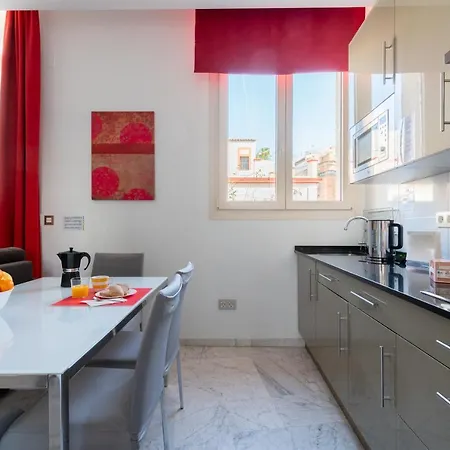 Puerta Jerez Apartment *